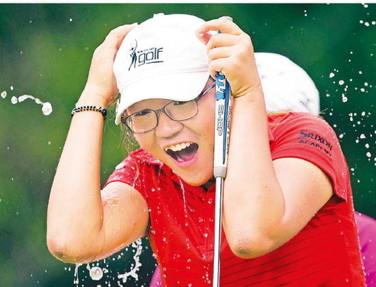 LPGA 최연소 우승 새 역사 쓴 리디아 고(고보경)