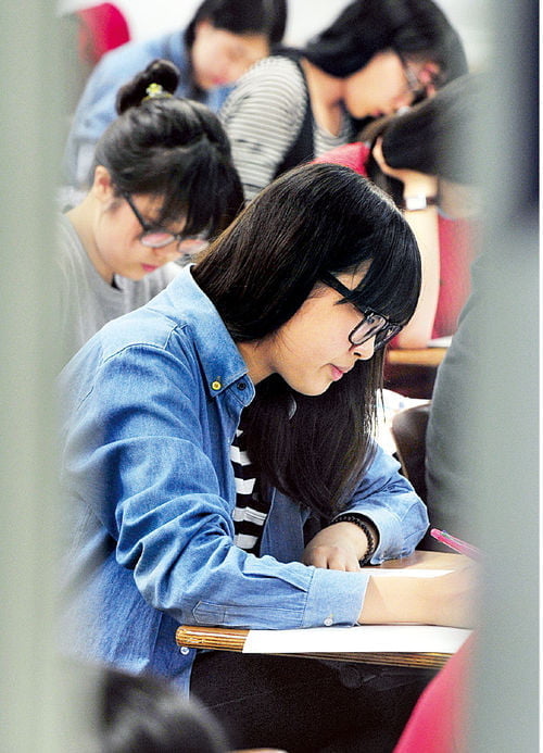 수시 1차 논술 살펴보니…인문계, 제시문만 쉬워졌고 난이도는 비슷…착시 '경계'