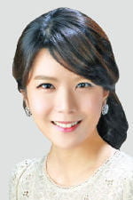 출산의 기회비용 줄이는 정책 펴야 등