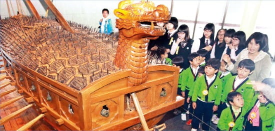 용기·소통, 그리고 비전…재조명 되는 '이순신 리더십'
