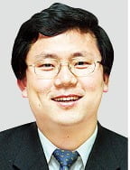 美 중앙은행 '양적완화' 정책 종료 선언…세계경제·금융시장 대변화 예고