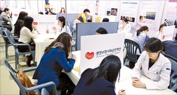 비탄력적 수요를 움직이는 '마약중독치료전문가'