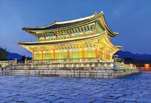 경복궁 재건과 당백전 그리고 인플레이션