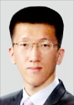 "매년 테샛으로 경제지력 충전 생소한 업무도 거뜬히 처리하죠"
