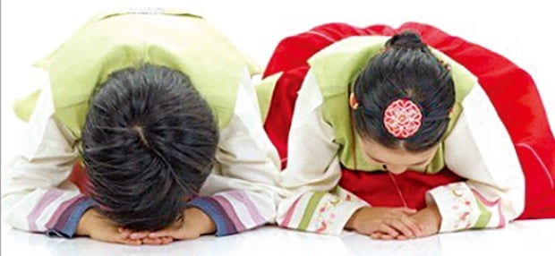 '덕담'은 웃어른이 건넬 때 쓰는 말이에요