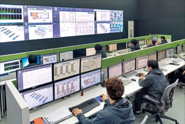 데이터는 '디지털경제의 원유'… 기업 경쟁 치열