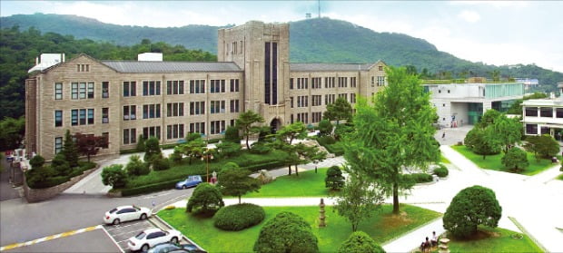 "논술모집 인원 전년과 같아… 논술과 수능 함께 대비해야"