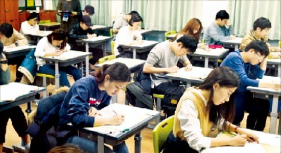 최수현 학생(안양외고 2년) 고교 1등 차지…동아리 대상은 '미래경제'팀이 거머쥐어