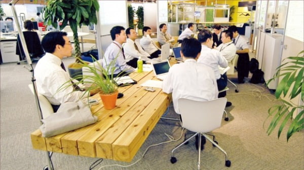 조직 형태는 기술의 발전으로 갈수록 유연해지죠