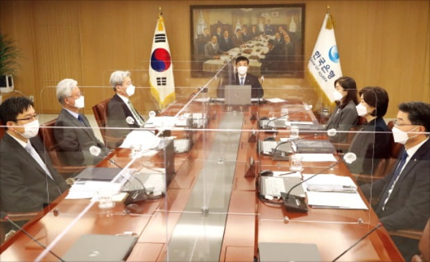 통화정책의 중심 금통위…위원 성향에 따라 금리전망 달라져
