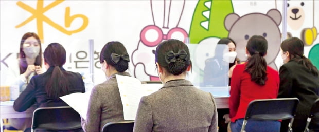 '고용률+실업률=100%' 등식이 성립하지 않는 이유는