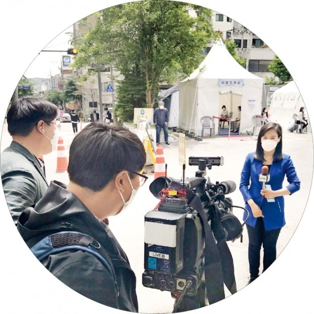 ~ly로 끝나면 다 부사 아니었어?