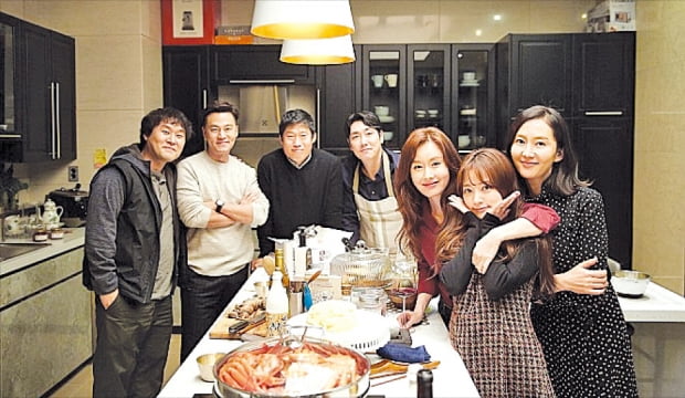 '퍼스트 펭귄'이 만든 스마트폰의 편리함…'불연속적 혁신'이 낳은 강력한 혜택