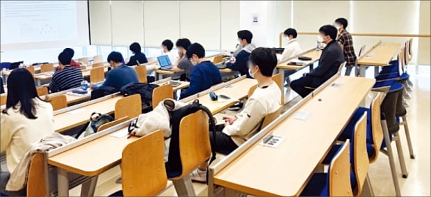성장 공식 없지만 인적자본 투자는 확실한 밑거름