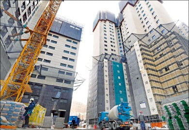産災적용 확대…보험료 부담하는 기업의 반대에도 강행할 만한가