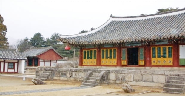 '요동정벌 4불가론' 앞세워 위화도서 돌아온 이성계, 신진사대부와 결탁해 역성혁명…최영 등 정적 제거