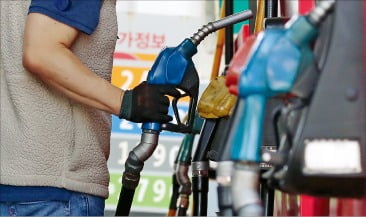 유가급등으로 이익 증가한 정유사에 '횡재세' 부과, 문제는 없나
