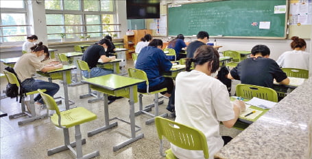 민족사관고 1학년 조민아, 고교 부문 1위