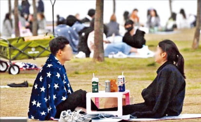 서울시에 '한강공원 금주구역' 조례 제정 요구, 필요한가