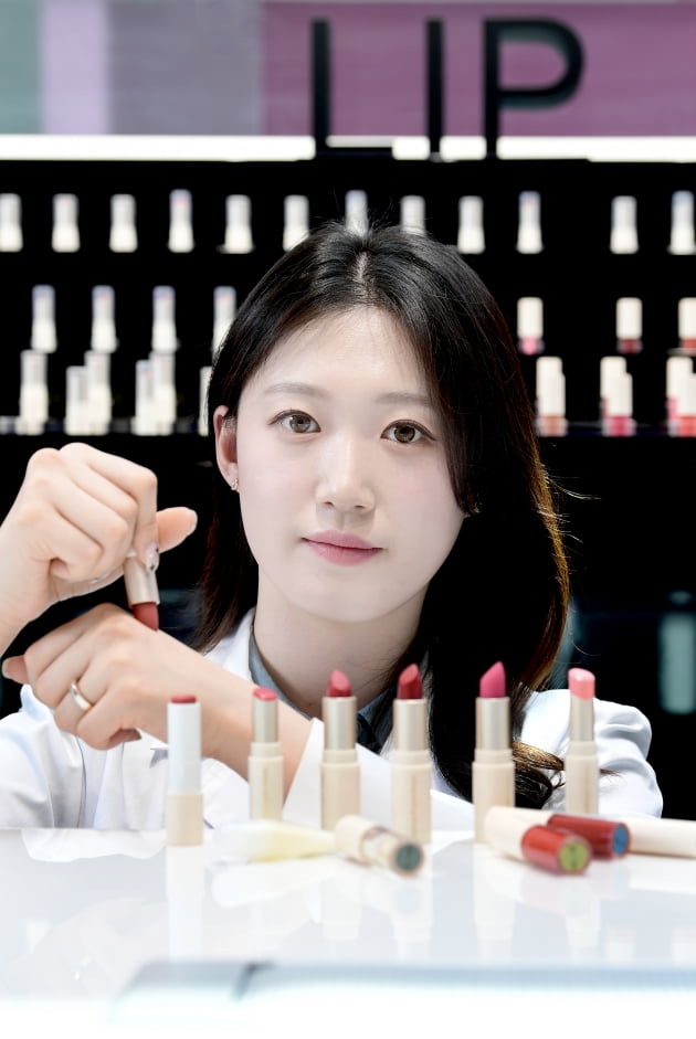 'K뷰티' 돌풍 이끄는 화장품 연구원