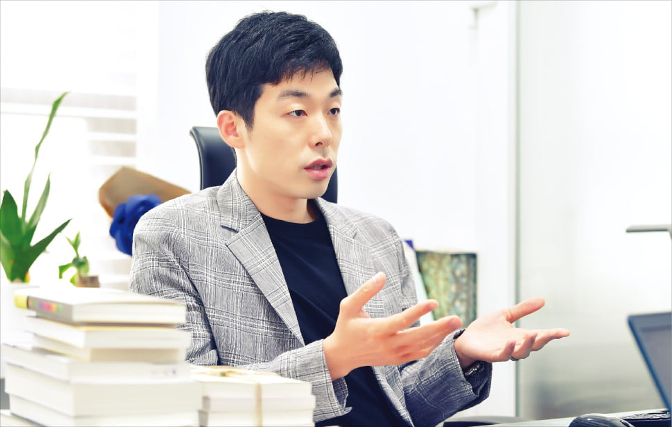 "현대인 마음의 병 늘어 정신과 역할 더 커졌죠"