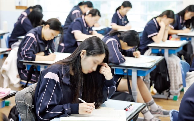 "모의평가도 실전 수능처럼"