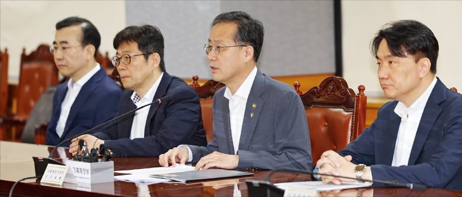 왜 민감한 정책은 비공개 논의가 많을까?