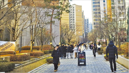 아파트 공공 보행로 개방해야 하나